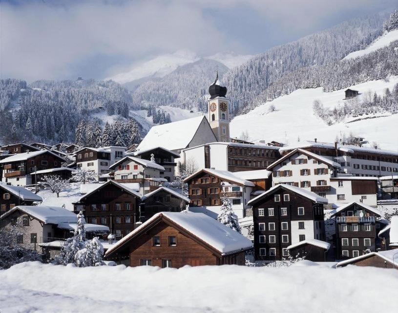 Alpine Retreat & Sauna Дизентис Экстерьер фото